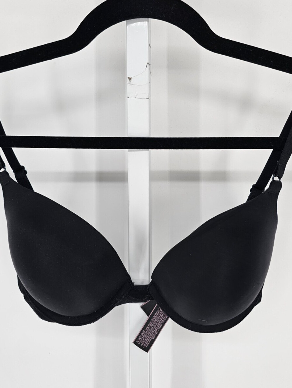 Victorias Secret Womens Sz 32D Classic Padded Push Up Bra Solid Black